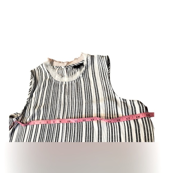 Who what Wear women’s light striped tank size small - Picture 6 of 6